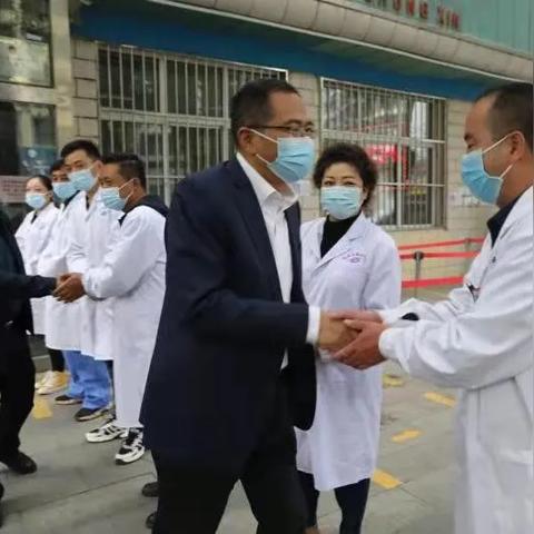 逸兴遄飞